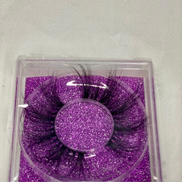 Lace front wigs, bundles and lashes - Picture 7 of 16